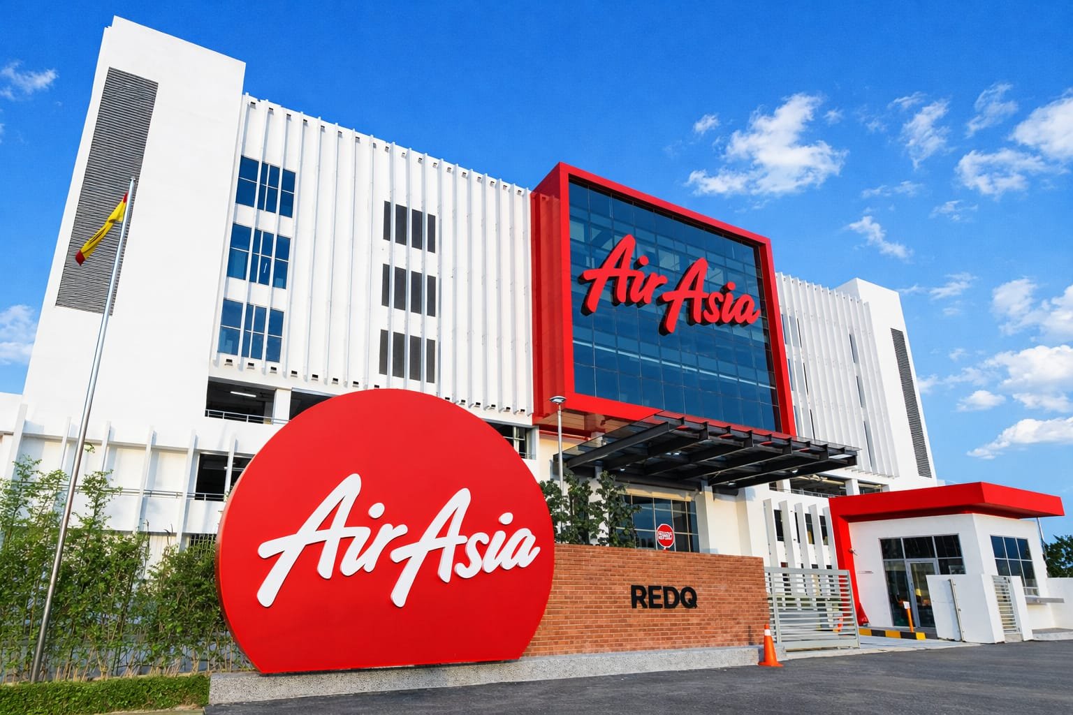 Kinerja di 2025 Lanjut Merugi, Defisit AirAsia (CMPP) Bengkak Jadi Rp17,14 Triliun