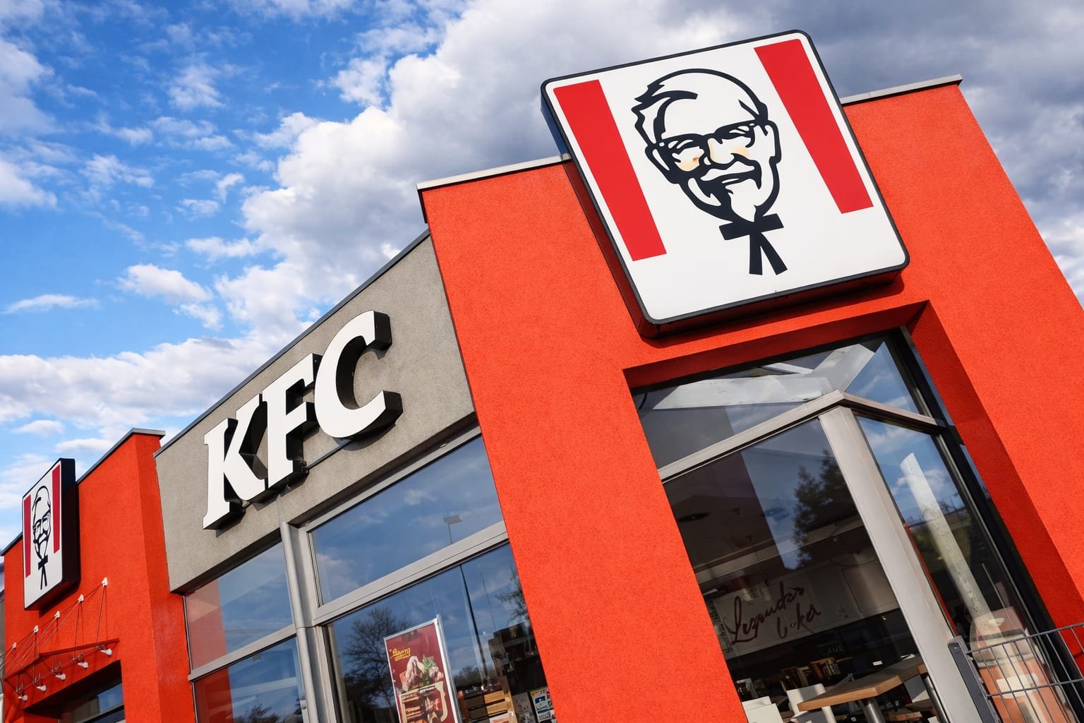Lanjut Merugi di 2025, Defisit KFC (FAST) Bengkak 241% Jadi Rp507,63 Miliar